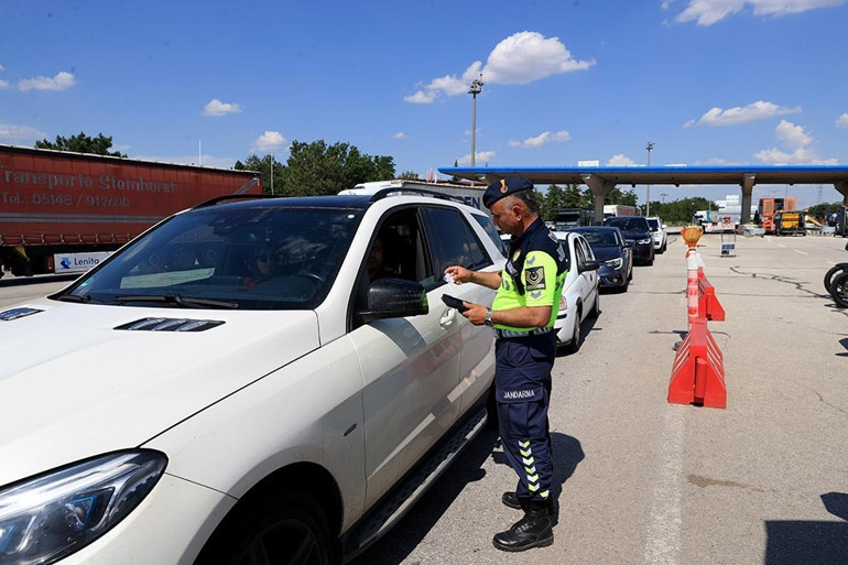 Jandarma, her zaman gurbetçinin yanında