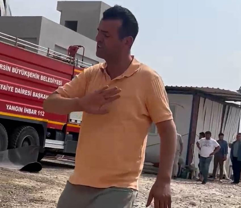 Kayıt alınmasından rahatsız oldu, basın mensubunu engellemeye çalıştı