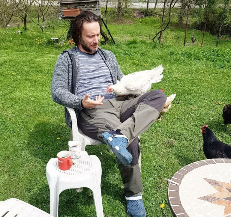 Doğa ile iç içeyim, yaklaşık 5 yıldır çiftçilik yapıyorum