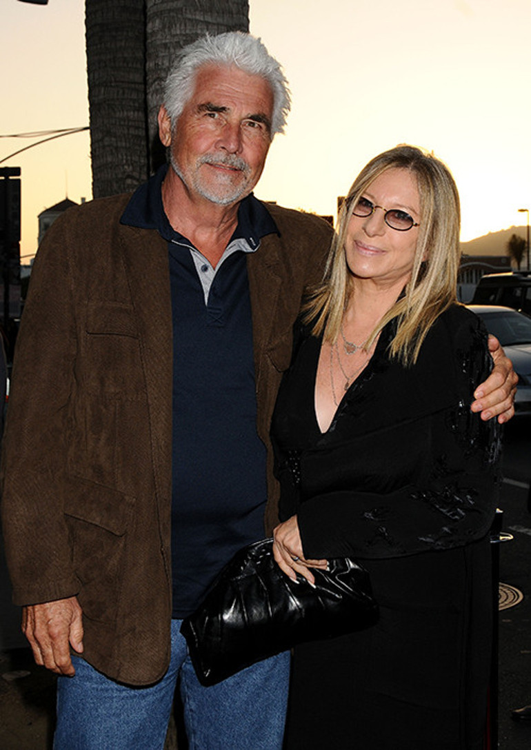 Aradığı gerçek aşkı 50 yaşından sonra bulmuştu... Gençlik defterlerini açtı... Uyandığımda yan yana yatıyorduk, ne oldu hiç hatırlamıyorum