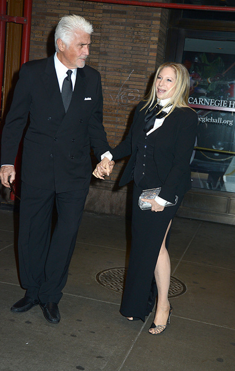 Aradığı gerçek aşkı 50 yaşından sonra bulmuştu... Gençlik defterlerini açtı... Uyandığımda yan yana yatıyorduk, ne oldu hiç hatırlamıyorum