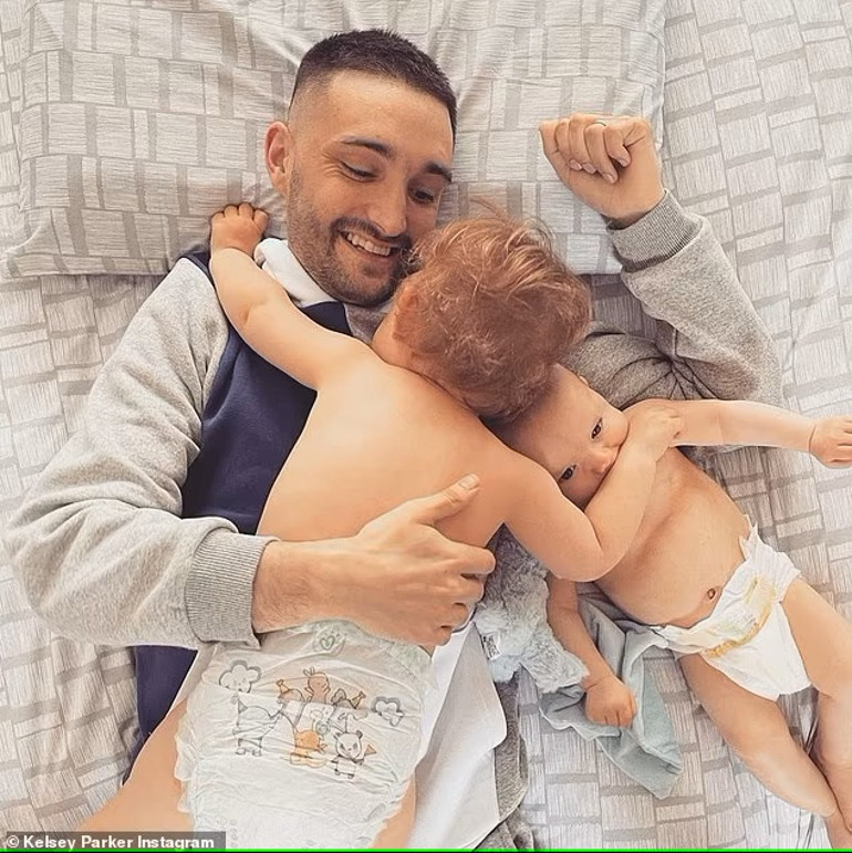 Kocası kanserden ölünce iki çocuğuyla yalnız kalmıştı… Yeniden sevdi diye duymadığı kalmadı… Şimdi üçüncü kez anne olacak