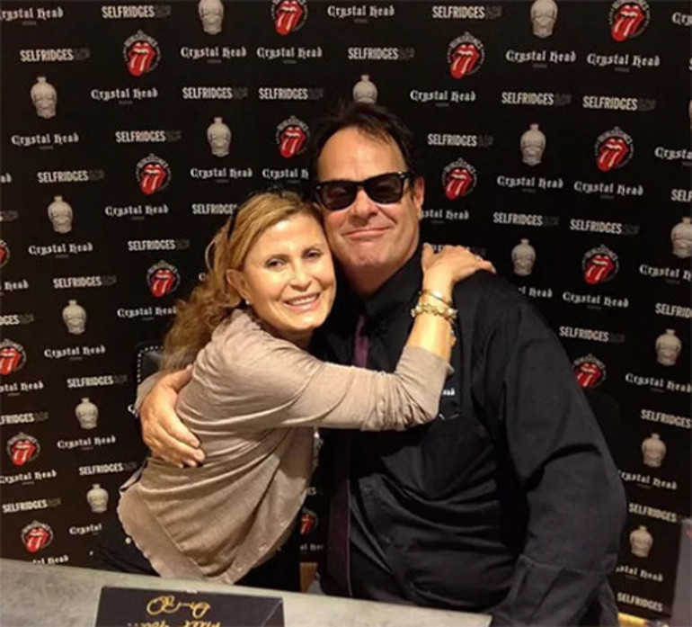 Ödüllü yönetmenin korkunç sonu... Ağzını bantlayıp bıçakladılar... Sonra da battaniyeye sarıp bıraktılar... Her şey elmaslı saat için