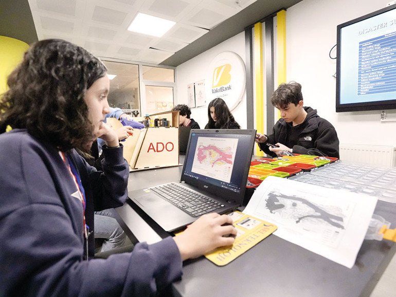 Diyarbakır BİLSEM’in başarısı... Depremden ilhamla dünya finaline