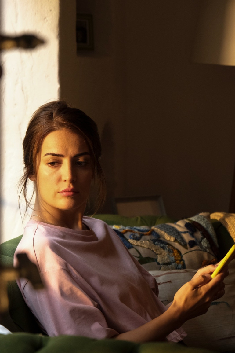 İrem Sak’tan yepyeni bir dizi “Modern Kadın” GAİN’de yayında