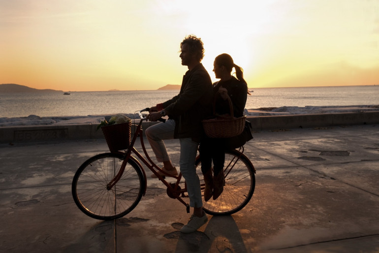 İrem Sak’tan yepyeni bir dizi “Modern Kadın” GAİN’de yayında