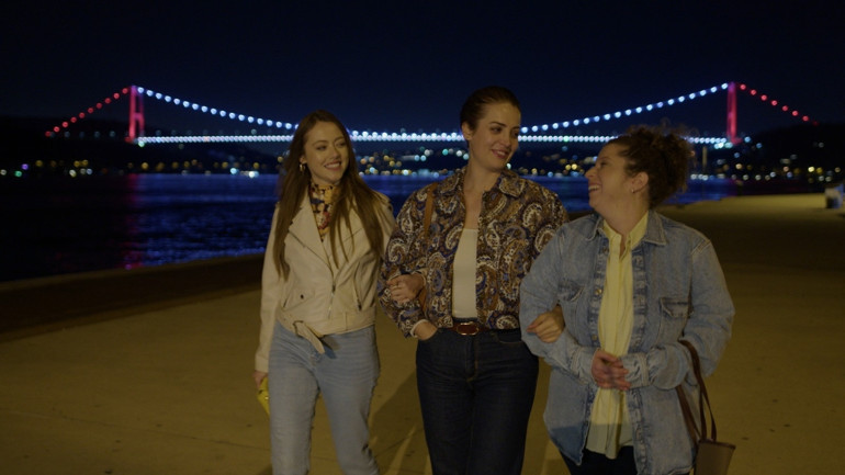 İrem Sak’tan yepyeni bir dizi “Modern Kadın” GAİN’de yayında