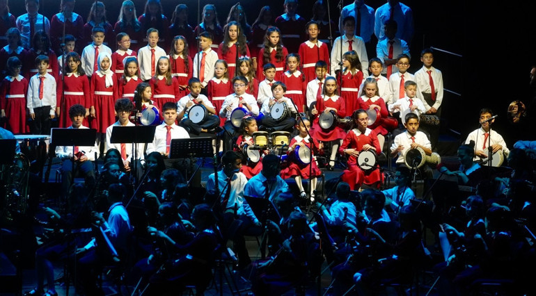Cumhurbaşkanlığı Çocuk Orkestrası ve Korosu İstanbuldaki ilk konserini AKMde verdi