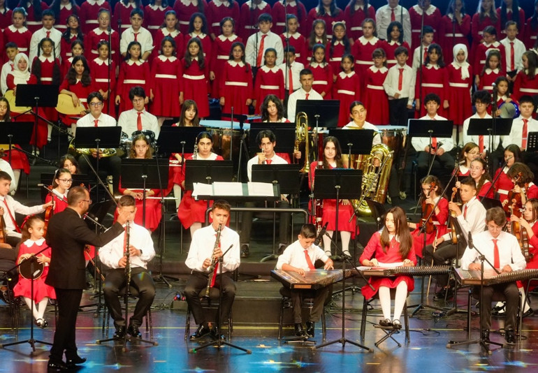 Cumhurbaşkanlığı Çocuk Orkestrası ve Korosu İstanbuldaki ilk konserini AKMde verdi