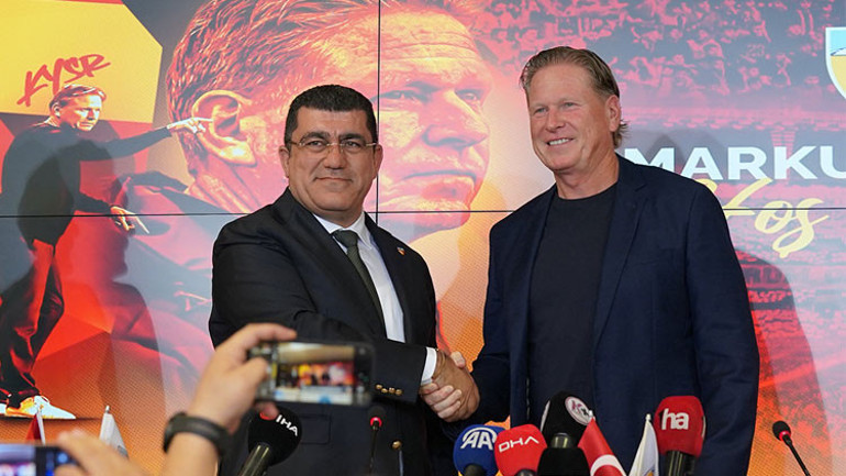 Kayserispor, Markus Gisdol için imza töreni düzenledi