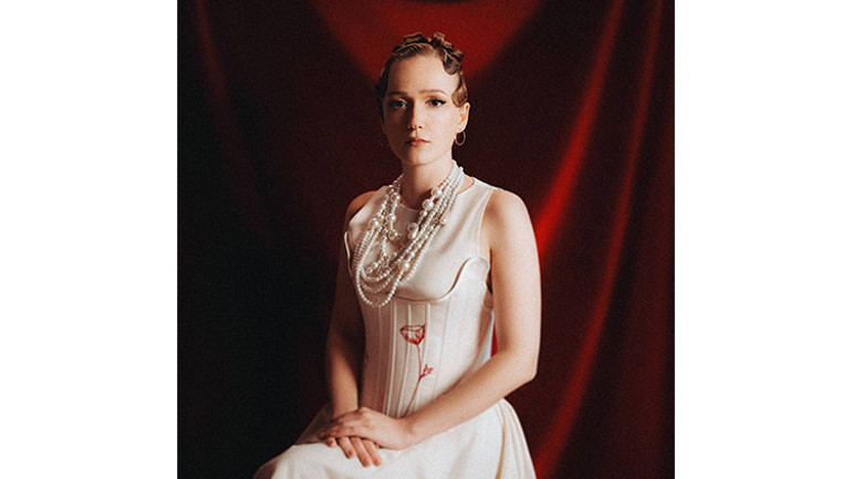 100 yıllık esere yeniden hayat verdi Kral Kaybederse oyuncusu Ceren Kaçar ile varoluş hikayesi