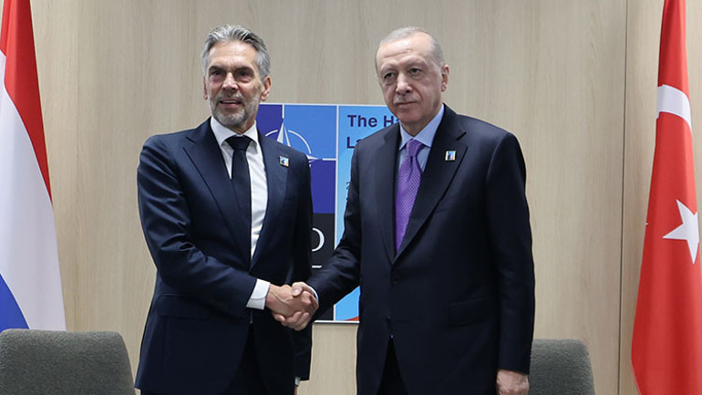 NATO Liderler Zirvesi... Cumhurbaşkanı Erdoğandan peş peşe kritik temaslar