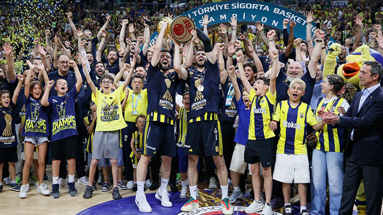 Fenerbahçe Beko, sezonda 84 maça çıktı 3 kupayı müzesine götürdü