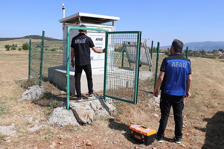 Kütahyada deprem fırtınası Son 3 ayda 1400den fazla deprem Hareketlilik devam ediyor