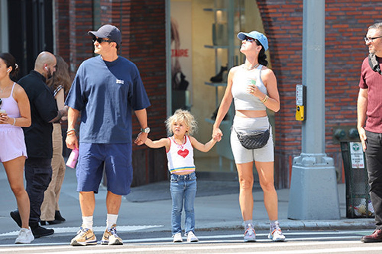 Boşuna dememişler Nişanı uzun tutmayın diye...Zaman geçtikte ünlü çiftin evlilik hevesi kaçtı... Sonunda da ayrıldılar