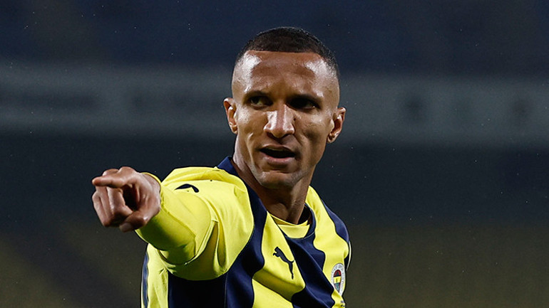 Fenerbahçede ayrılık rüzgarı sürüyor: İki yıldız daha bavullarını topladı