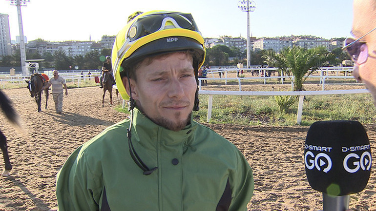 Gazi Koşusu öncesinde heyecan dorukta Jokeyler kıyasıya bir mücadeleye tutuşacak, rekabet zirveye çıkacak