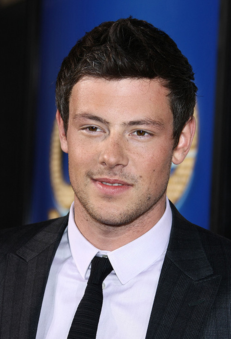 Adı geçtiğinde milyonların yüreği sızlıyor... Ünlü oyuncunun ailesinde bir trajedi daha... Annesi ve babası bir ay arayla öldü...