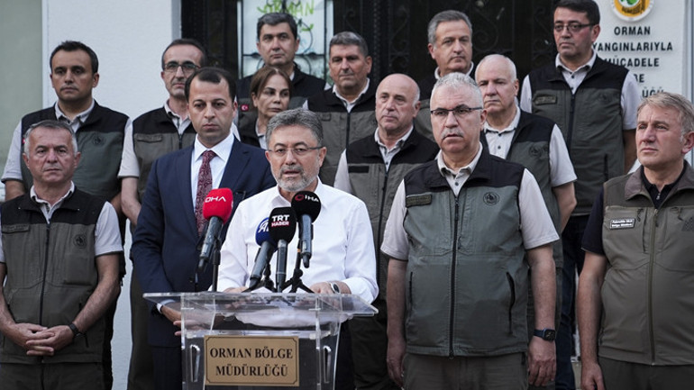Son dakika haberi: Orman yangınlarına havadan ve karadan müdahale ediliyor | Dehşet anları kamerada: Geri çık ağabey yanacağız