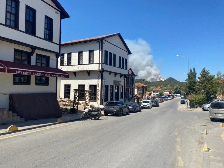 Son dakika orman yangınları: Ciğerlerimiz yanıyor... Orman yangınlarında son durum... Bakan Yumaklıdan açıklama
