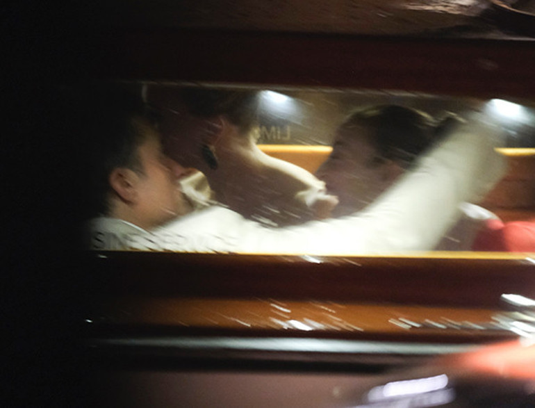 Büyük aşkı ihanet mi bitirdi Adeta kalbine bir hançer sapladı... Ayrıldığı nişanlısının arkadaşıyla yakalandı