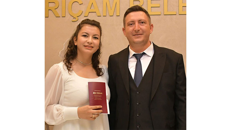 21 gün önce evlendiler... Eşinin darbedip 6ncı kattan attığı öne sürülen öğretmen felç oldu