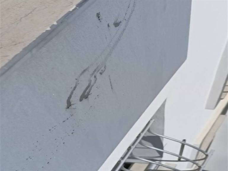 21 gün önce evlendiler... Eşinin darbedip 6ncı kattan attığı öne sürülen öğretmen felç oldu