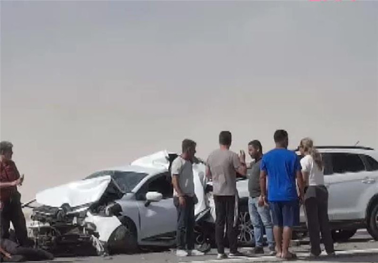 Kum faciası 8 araç birbirine girdi, çok sayıda yaralı var
