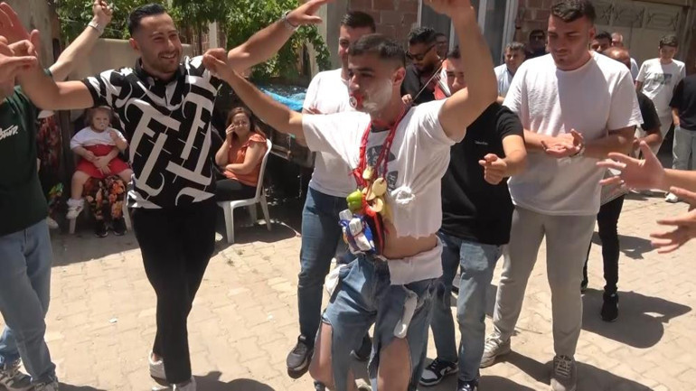 Bursada damadın başına gelmeyen kalmadı Yüzyıllardır süregelen gelenekler uygulandı