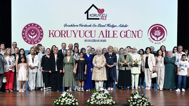 Emine Erdoğan, “Koruyucu Aile Günü” programına katıldı: Huzur ve güven ikliminde gelişen her çocuk güçlü toplumun yapıtaşıdır