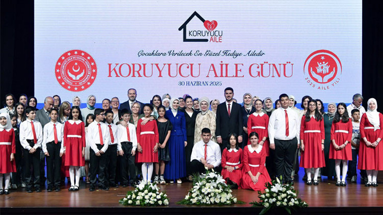 Emine Erdoğan, “Koruyucu Aile Günü” programına katıldı: Huzur ve güven ikliminde gelişen her çocuk güçlü toplumun yapıtaşıdır