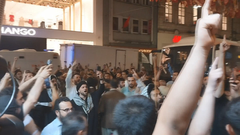 Mizah dergisinin karikatürüne soruşturma... Art arda sert tepkiler İnançlarımıza yönelik saygısızlık asla kabul edilemez