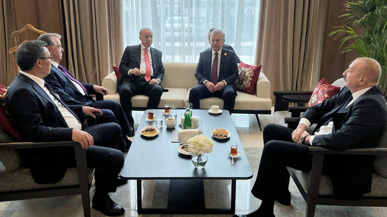 Cumhurbaşkanı Erdoğandan Azerbaycan’da diplomasi trafiği