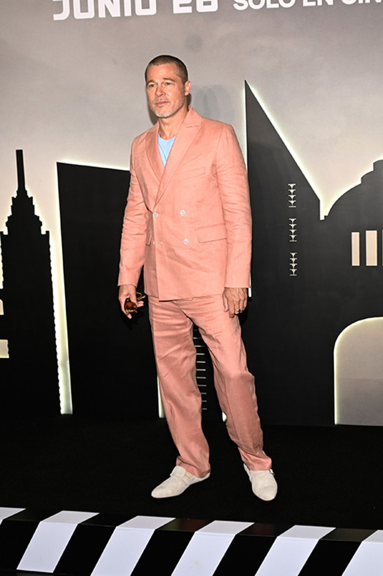 Dışı renkli ama içi perişan: Dünyada çok kargaşa var... Biraz eğlenelim bari