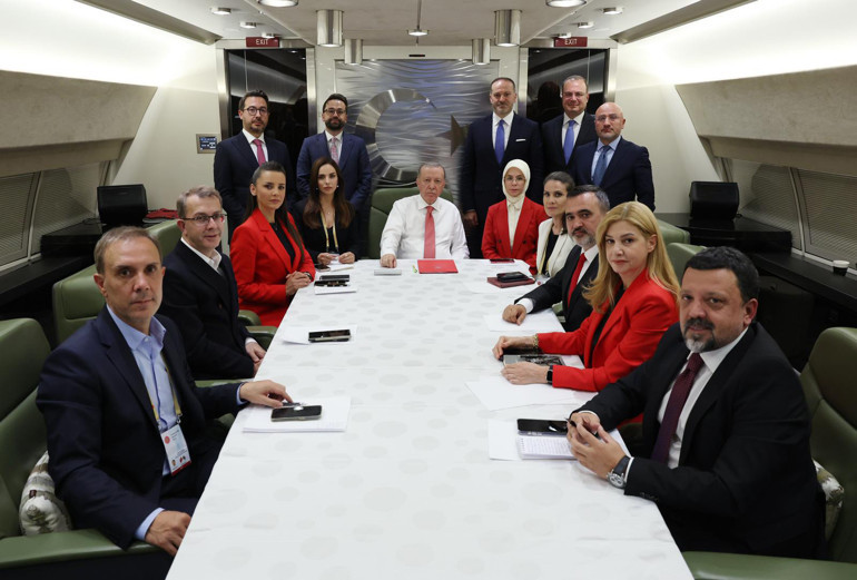 Cumhurbaşkanı Erdoğandan CHP açıklaması: Her yerden çok pis kokular geliyor