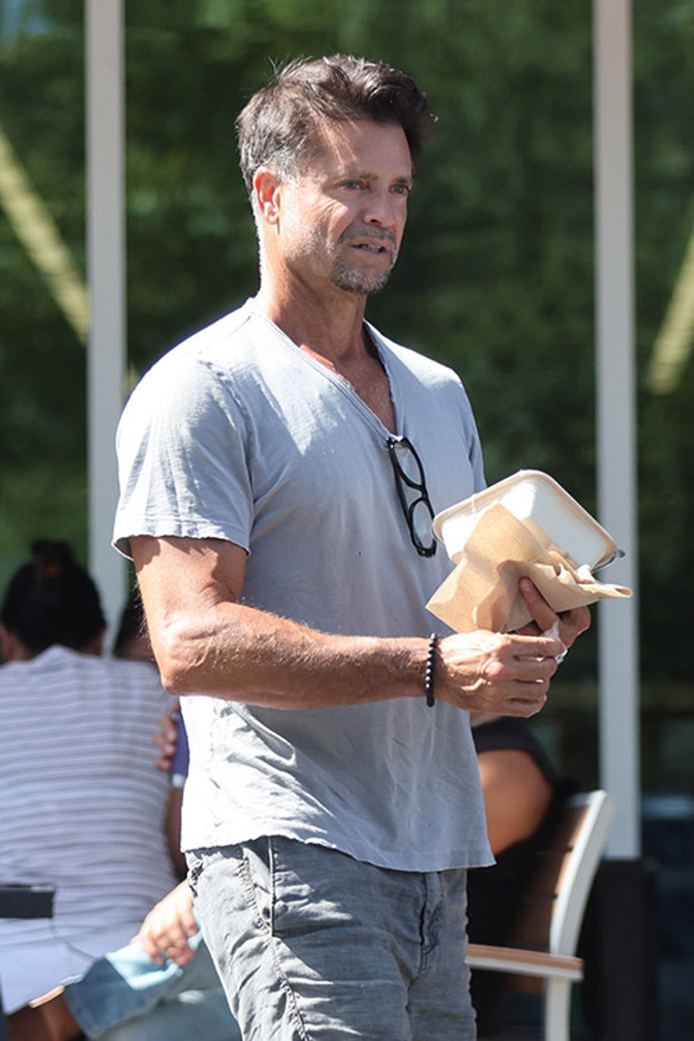 Yakışıklı oyuncu kırmızı mayosunu çıkarıp attı... Şöhrete sırtını dönüp inşaatçı oldu: Her şey çocuklarım için