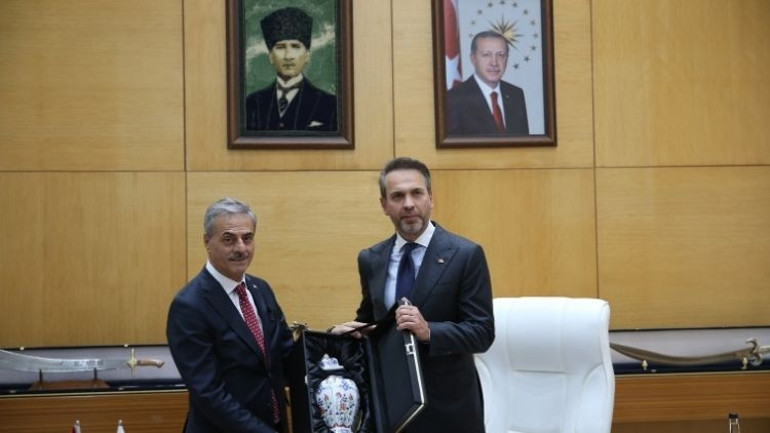 Bakan Bayraktardan doğal gaz açıklaması