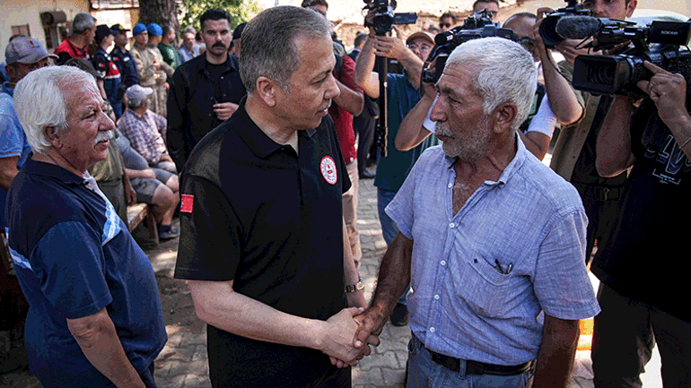 İçişleri Bakanı Ali Yerlikaya: Yangınlarda hasar tespitlerini yaptık