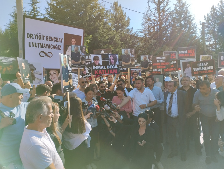 Faciada 78 kişi hayatını kaybetmişti Kartalkayadaki Grand Kartal Otel yangını davası başladı: 32 sanık hakim karşısında