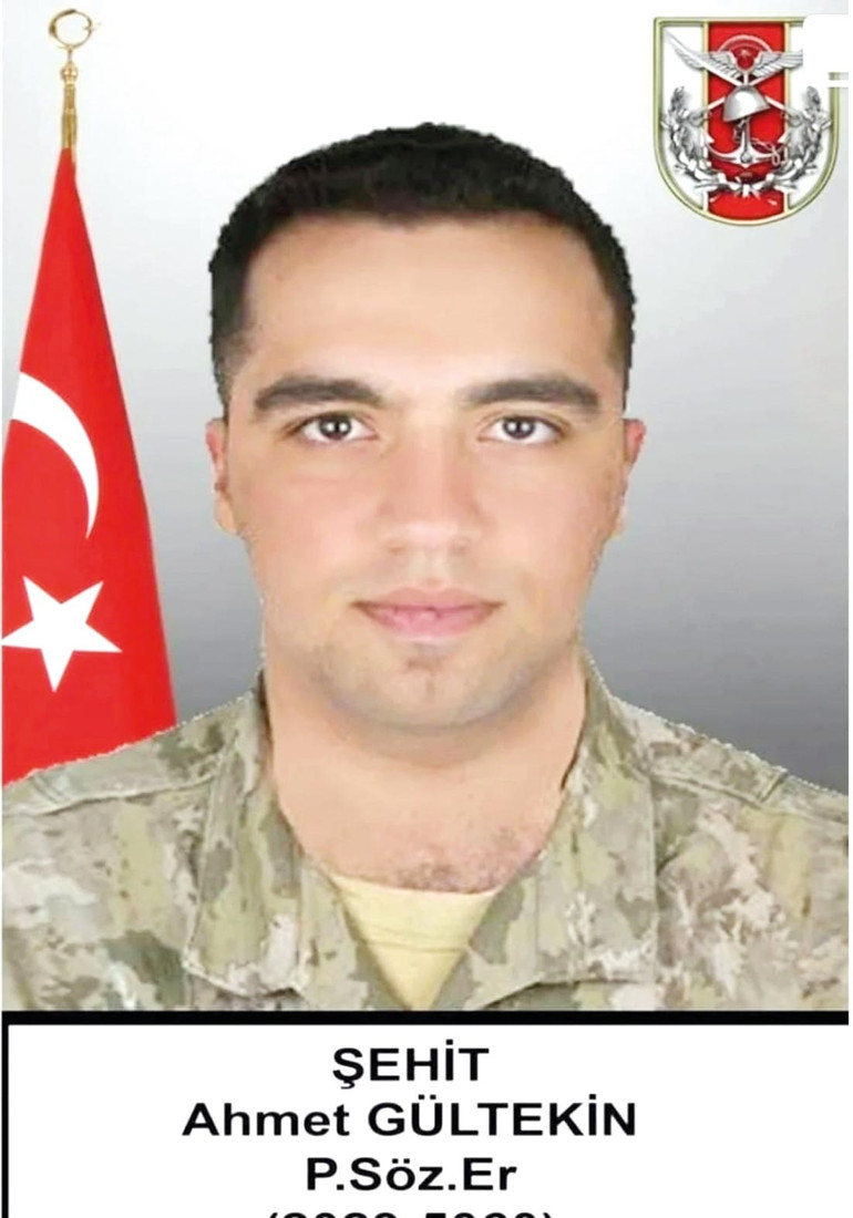 Şehitler için Hakkâri’de tören yapıldı... Yüreğimiz 12 parça