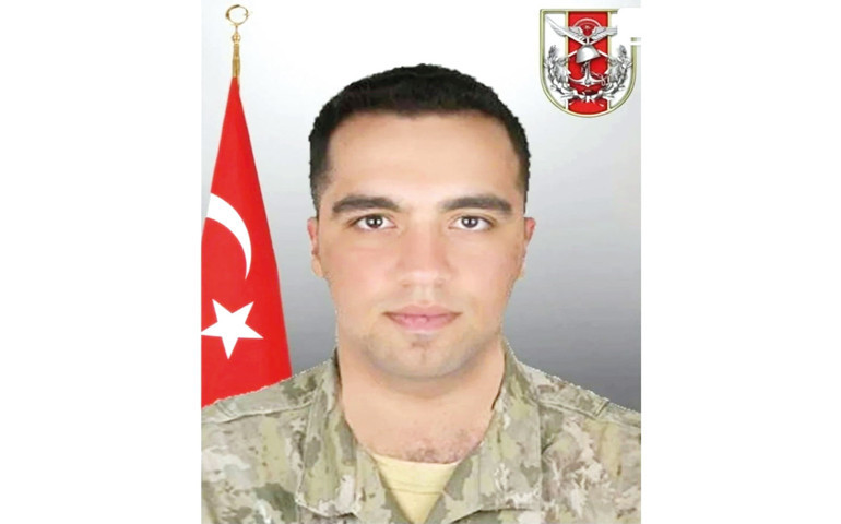 Vatan size minnettar... Şehitlerimizi yüreğimize gömdük