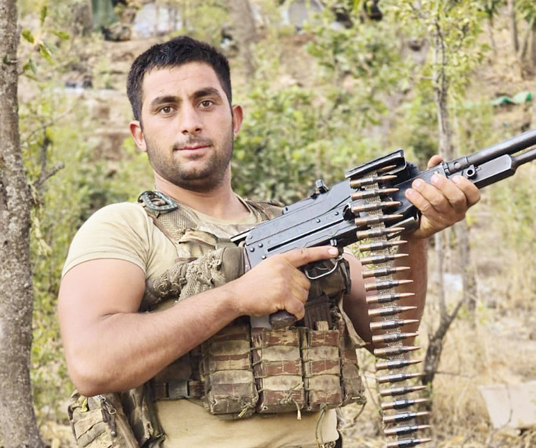 Vatan size minnettar... Şehitlerimizi yüreğimize gömdük