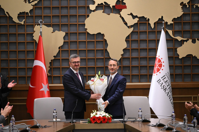 İletişim Başkanlığında devir teslim