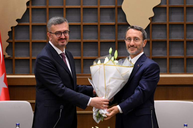 İletişim Başkanlığında devir teslim