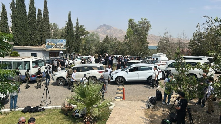 Son dakika... Terörsüz Türkiyede tarihi gün PKK silahları kazanda yaktı... İşte ilk görüntüler
