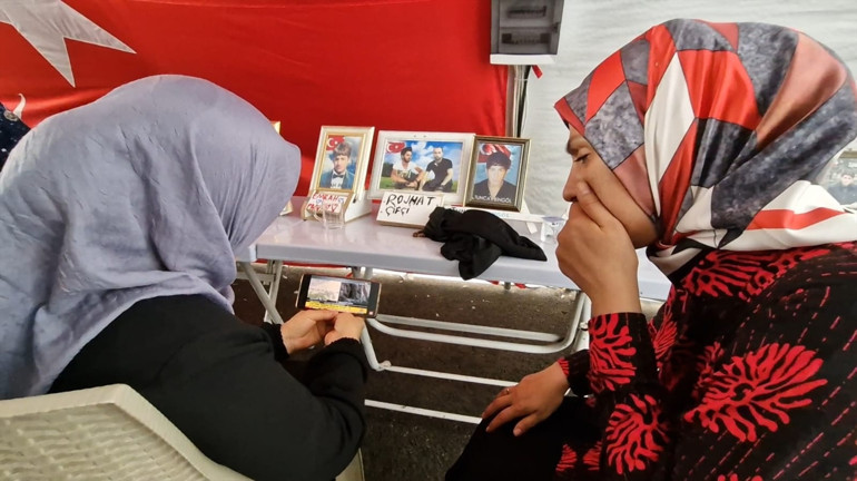 Son dakika... Terörsüz Türkiyede tarihi gün PKK silahları kazanda yaktı... İşte ilk görüntüler