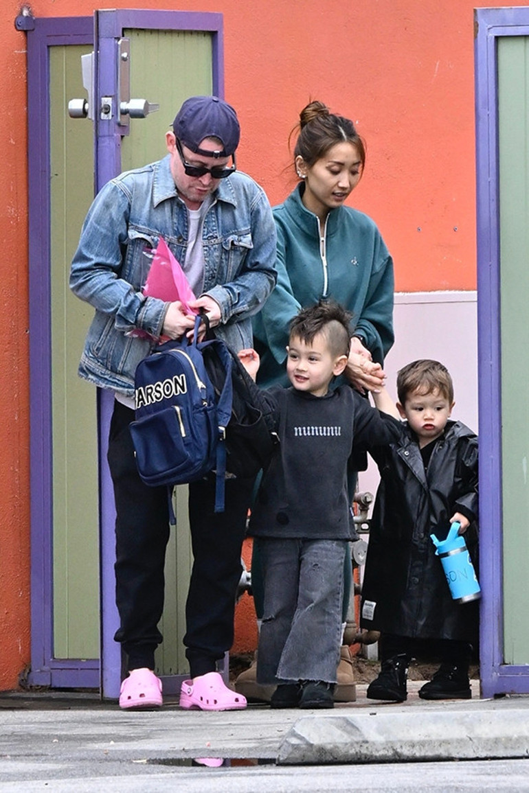 Eski çocuk yıldız artık aile babası… İki oğlu yanında, bir elinde dondurmalar bir elinde alışveriş arabası…