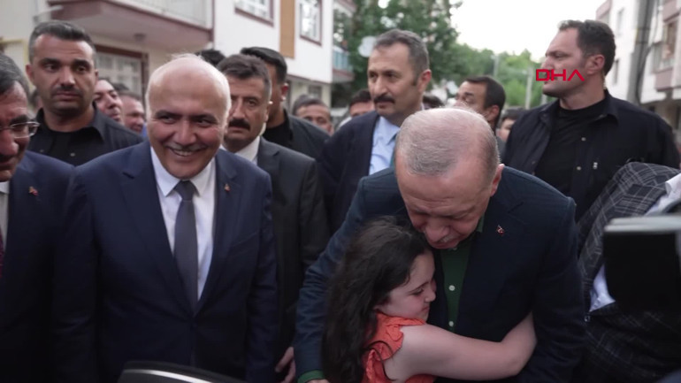 Şehit ailesine ziyarette duygulandıran diyalog | 99 yaşındaki Muzaffer Nine teslim etti, Erdoğan anında talimat verdi