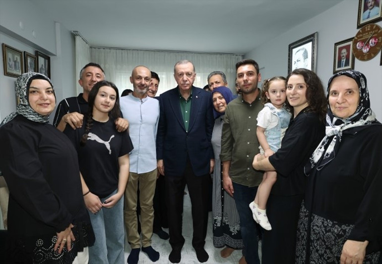 Şehit ailesine ziyarette duygulandıran diyalog | 99 yaşındaki Muzaffer Nine teslim etti, Erdoğan anında talimat verdi