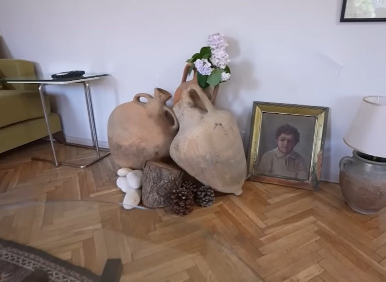 Evi kentsel dönüşüme girdi taşınmak zorunda kaldı... Ünlü şarkıcı yeni yuvasının kapılarını açtı